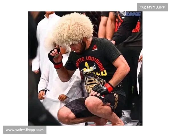 美国新秀阿卜杜拉·梅森完美战绩再添胜绩,轻量级迎来新任世界冠军 美国新秀阿卜杜拉·梅森完美战绩再添胜绩,轻量级迎来新任世界冠军